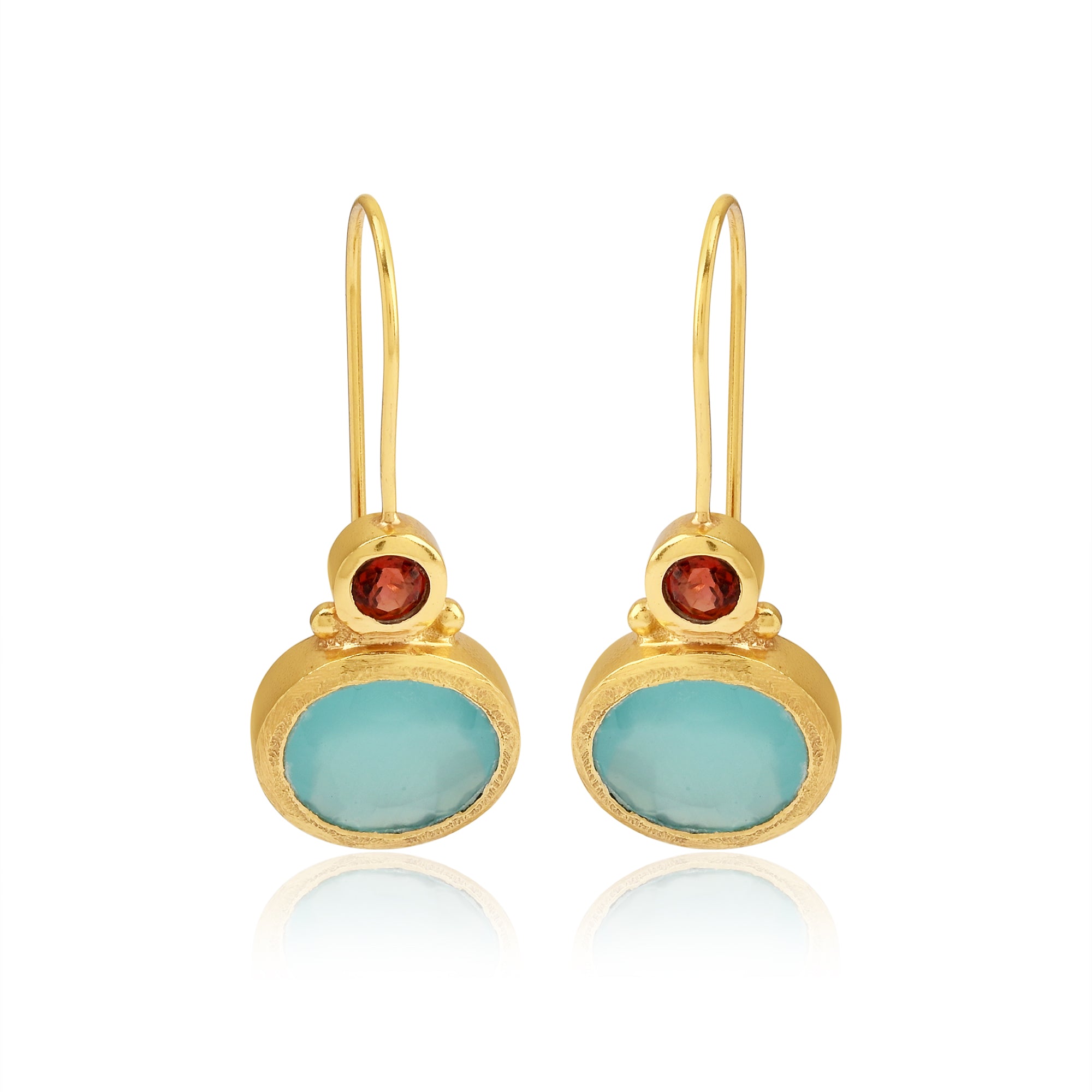 Ørering med vedhæng af aqua chalcedony og granat