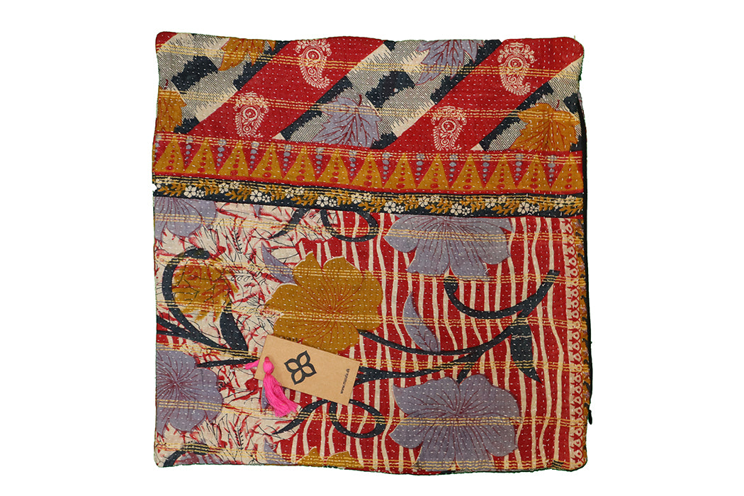 Sari vintage kantha cushion 45*45 cm