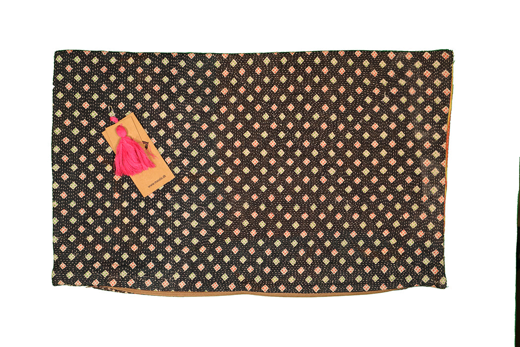 Sari Kantha Pude – Unik Vintage 30x50 cm | MASALA