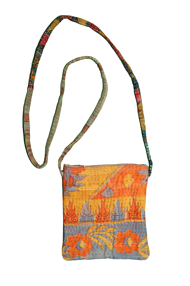 Kantha slanted bag 21*19 cm