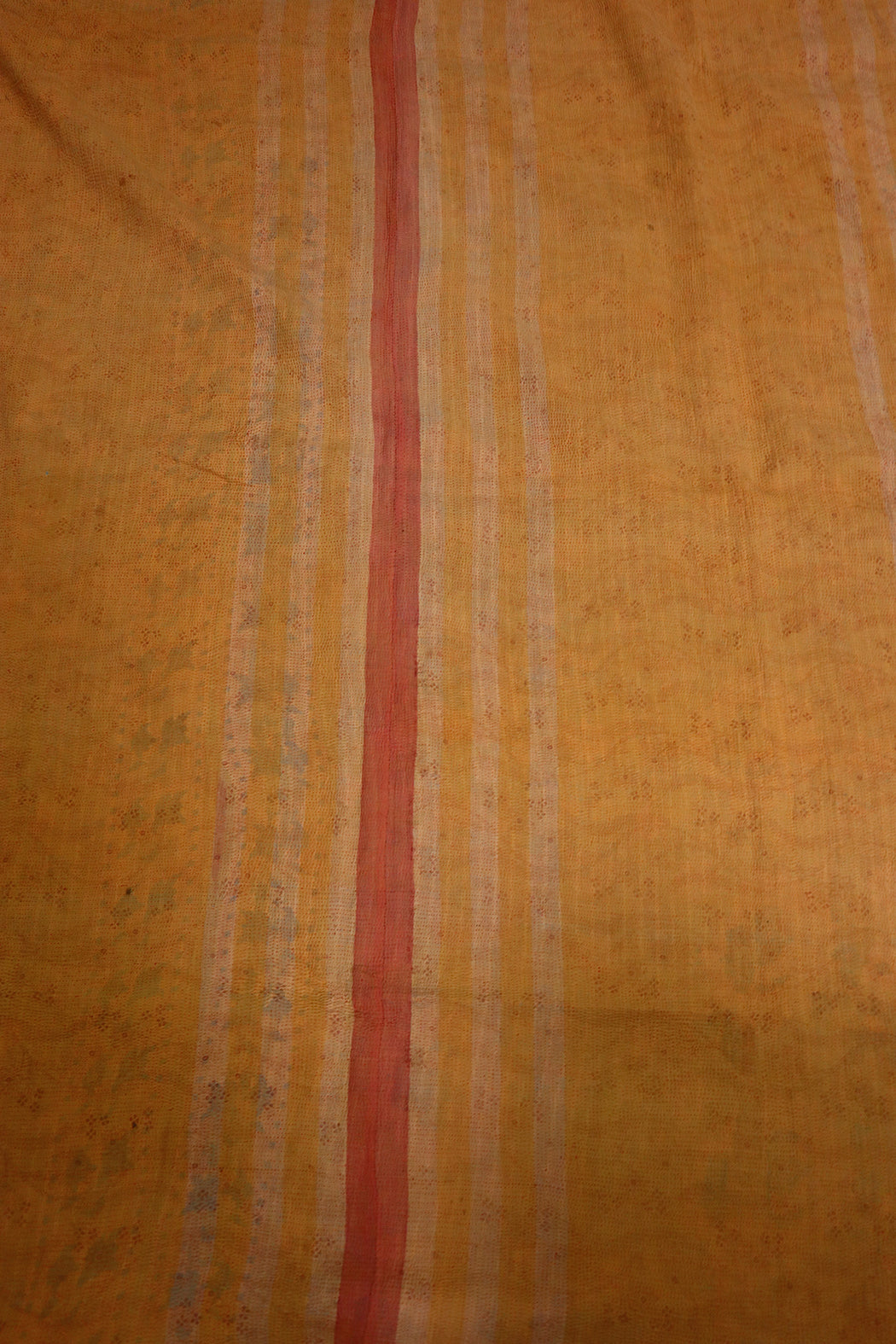 Kantha vintage tæppe – Håndsyet Recycled Bomuld | ca 210*140 cm | MASALA