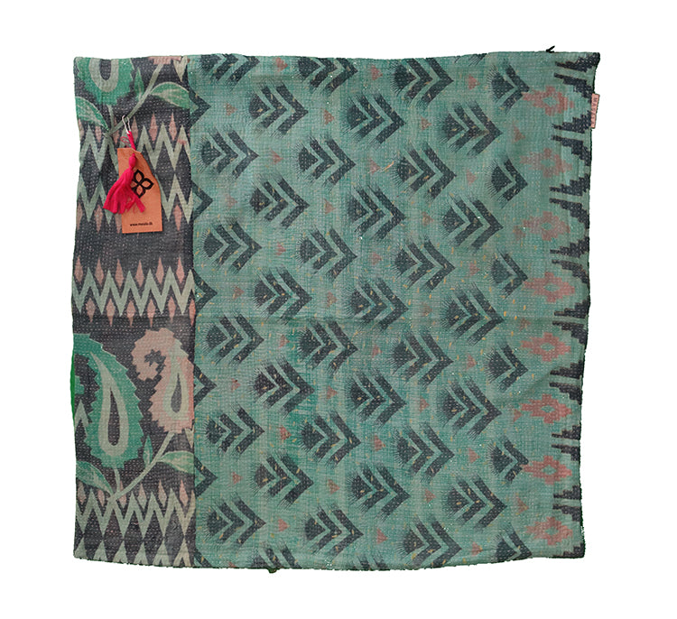 Sari vintage kantha cushion 45*45 cm