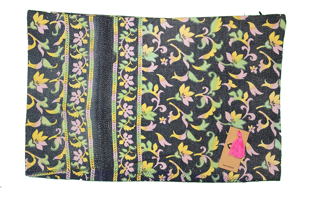 Sari vintage kantha cushion 40*60 cm