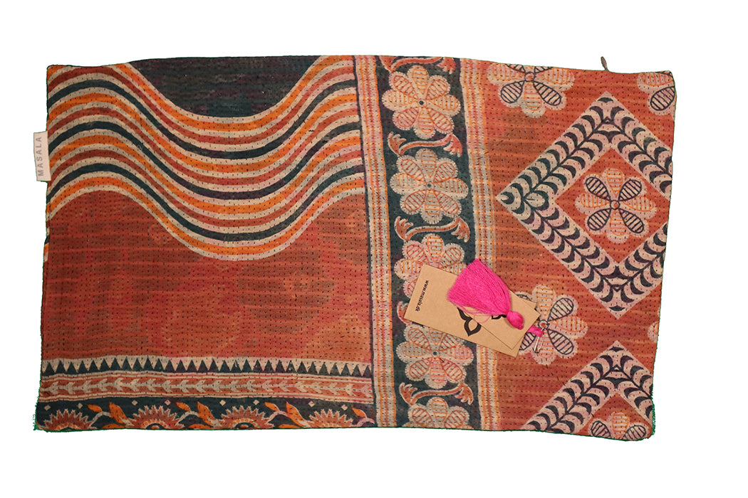 Sari Kantha Pude – Unik Vintage 30x50 cm | MASALA